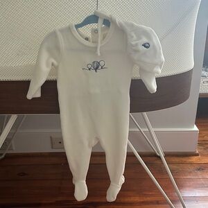 Soft White Baby Footed One-Piece with Balloon Embroidery and Matching Hat